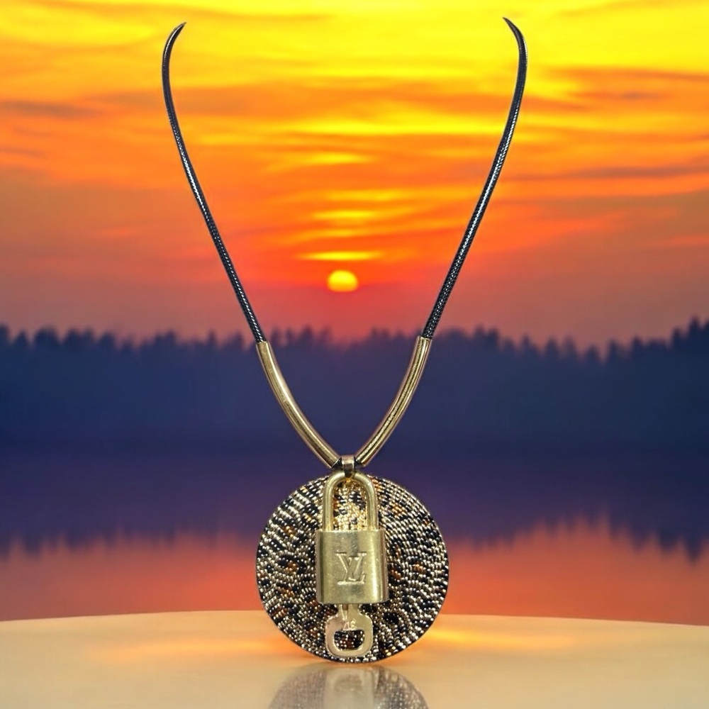 Louis Vuitton Lock & Key on NWT Vibrant Leopard Print Circular Pendant Necklace